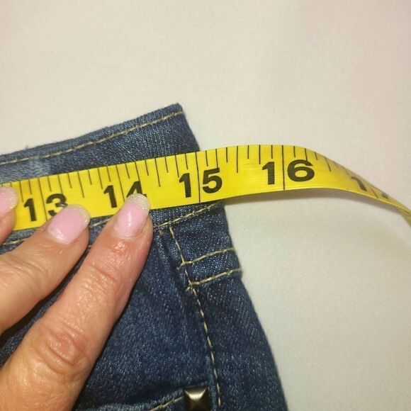 jean shorts, distressed with frayed hem, juniors size 11 - Picture 4 of 5